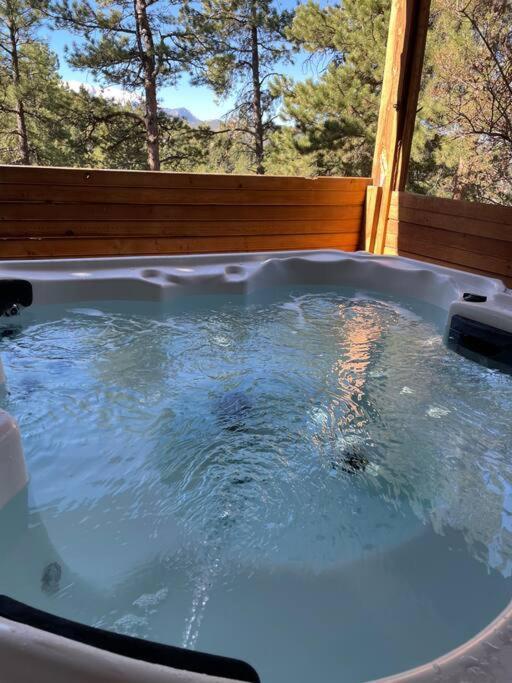 Private Hot Tub Overlooking Pikes Peak Вудленд Парк Экстерьер фото